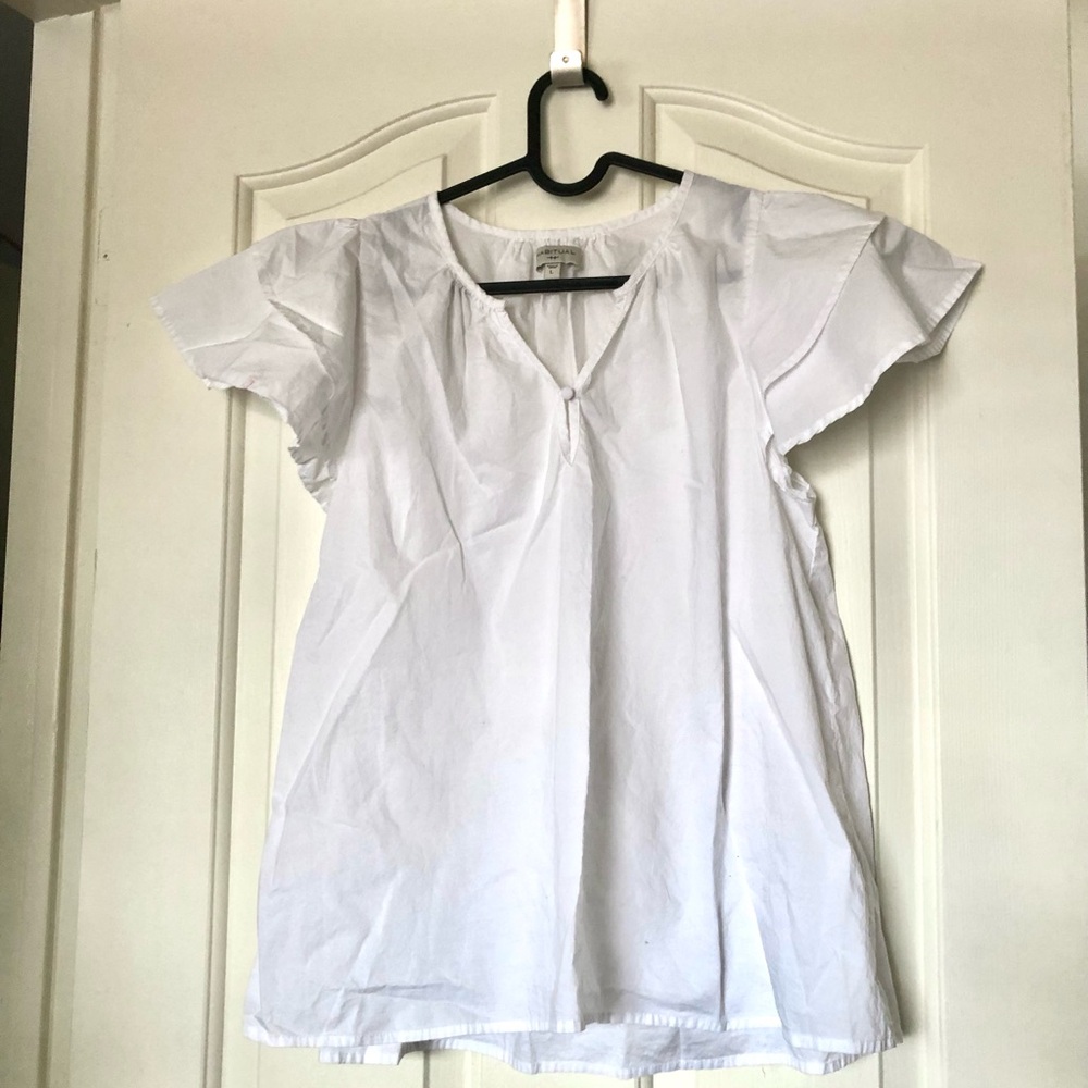 NWOT Habitual White Cotton Flutter Sleeve Top